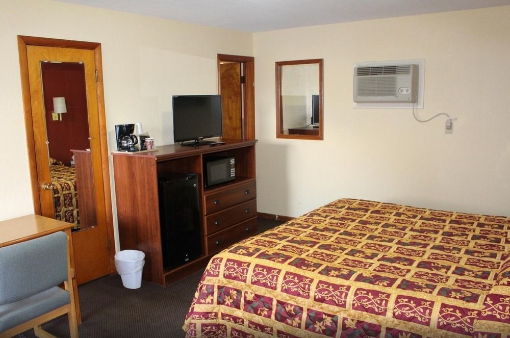 Budget Inn Oskaloosa Bagian luar foto